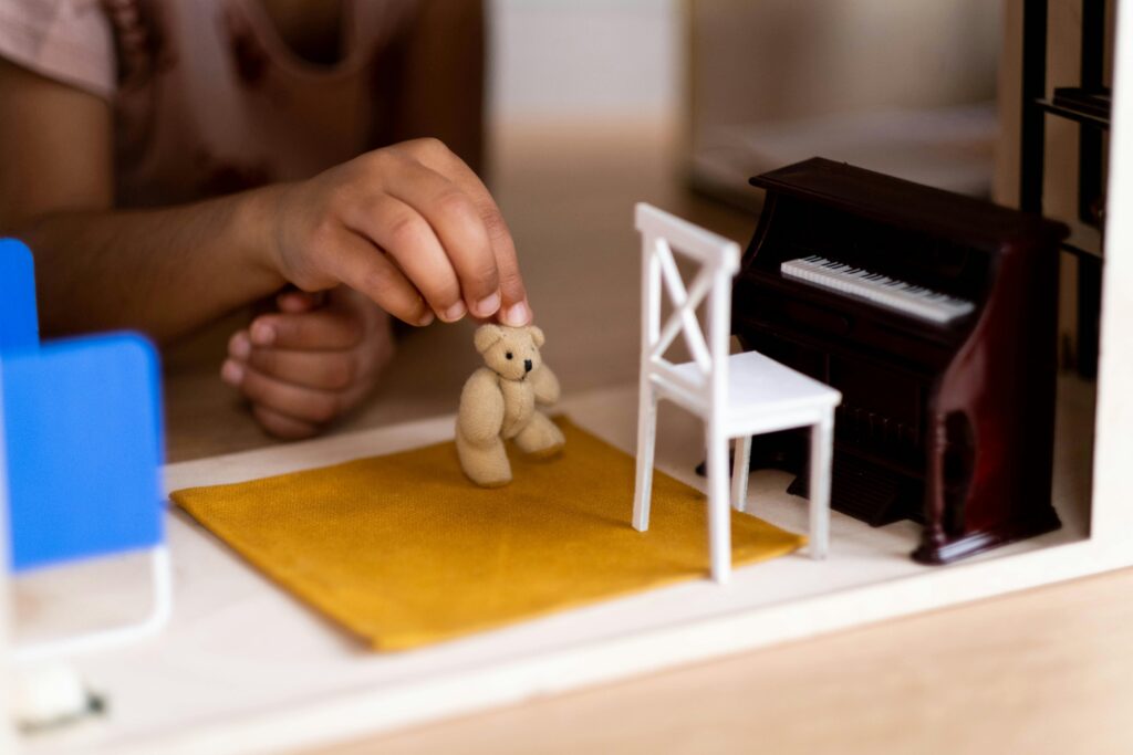 Assessing Progress in Child-Centered Play Therapy: The Art of Witnessing Through Documentation